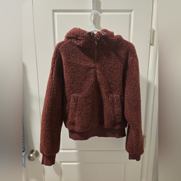Lululemon textured fleece 1/2 zip red merlot - Picture 3 of 7